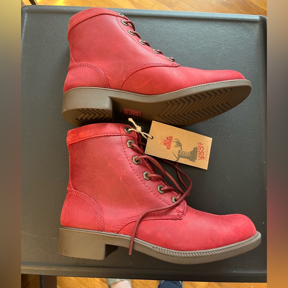 🥾 ❤️ NWT Kodiak waterproof red leather boots size 6.5
